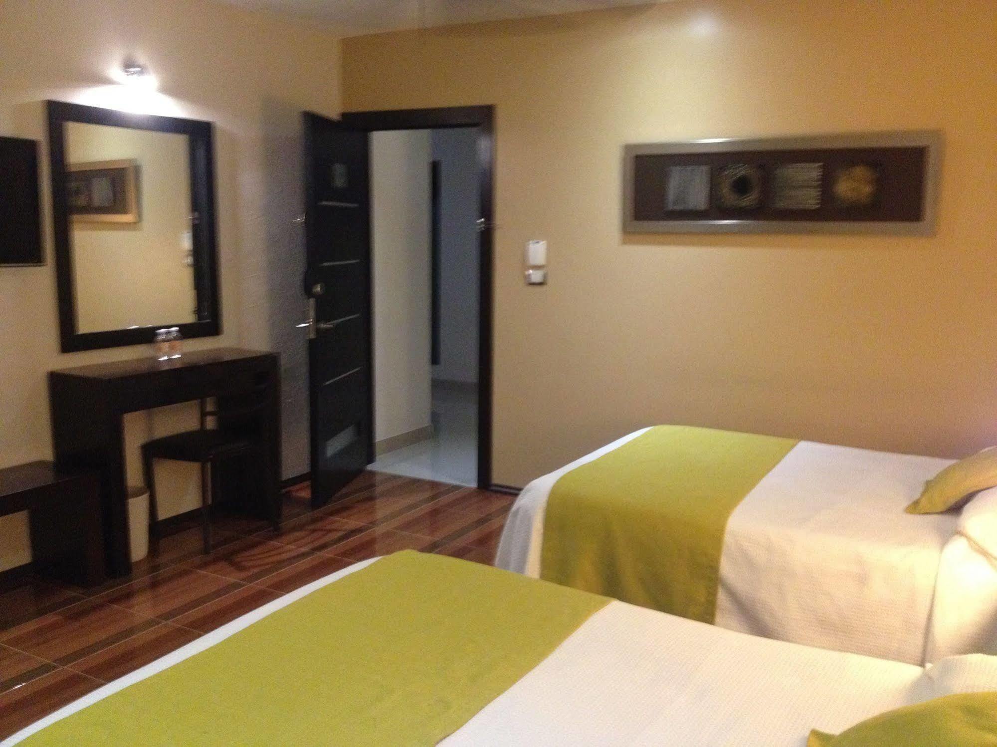 Hotel Majova Inn Ксалапа Екстериор снимка